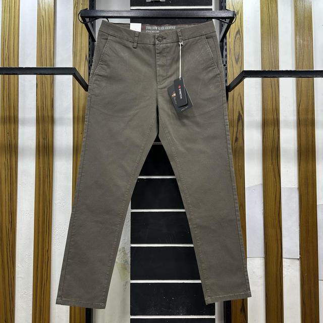 Twill Chino Pant