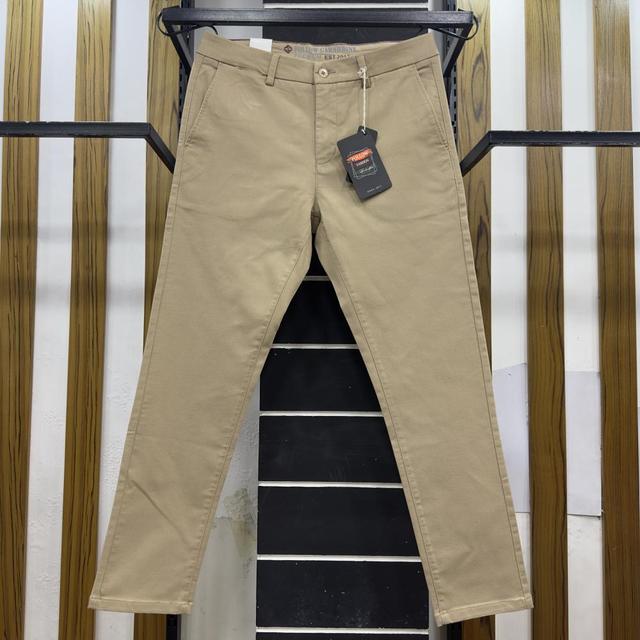 Twill Chino Pant